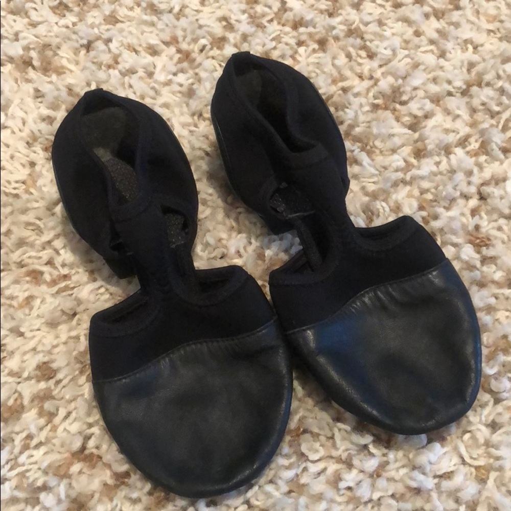 Black pedinis size 7.5M